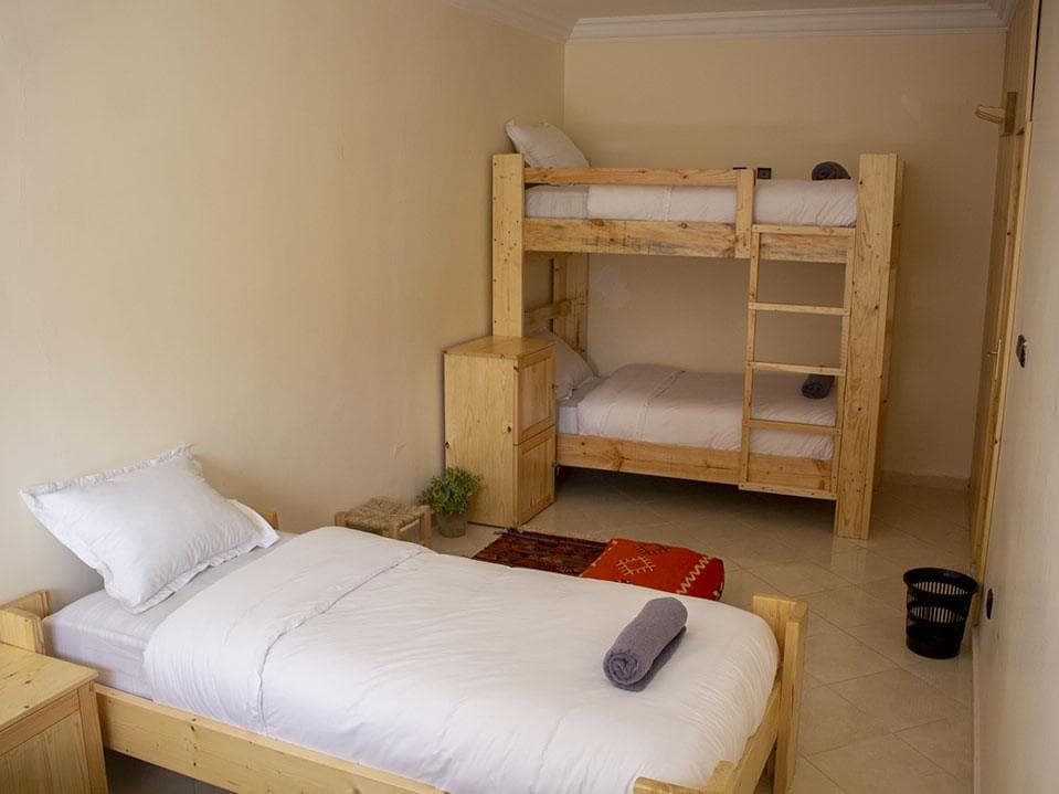4‑bed mixed dorm — photo 1